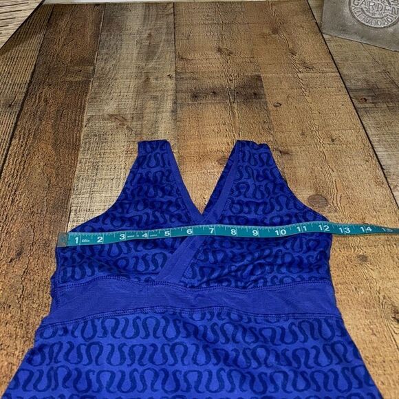 Lululemon surplice Deep V Athletic Tank Blue With Blue Logo Design size 4 - Picture 8 of 10
